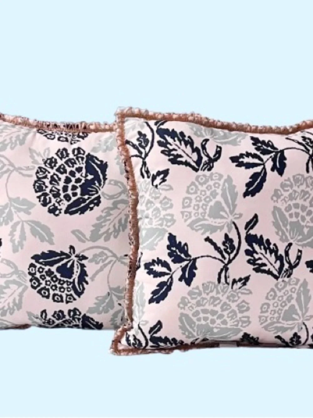NWOT- Set of 2- Outdoor Coastal Decorative Floral Pillows. 19”x 19”